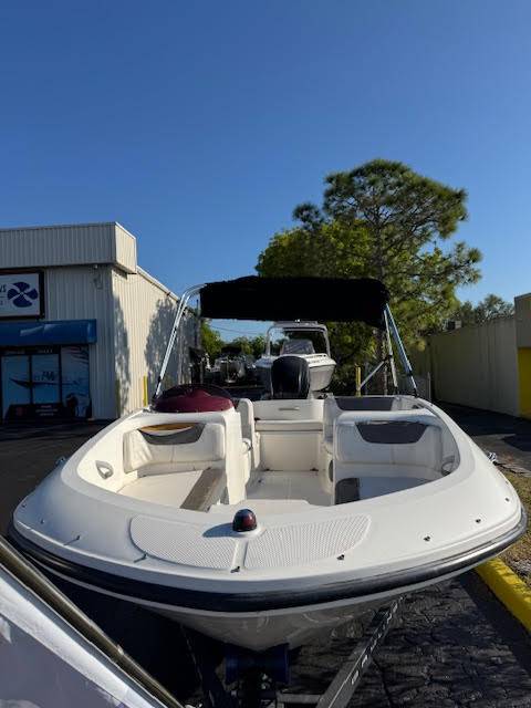 2018 Bayliner Element 16 - Twin Screws Marine Service