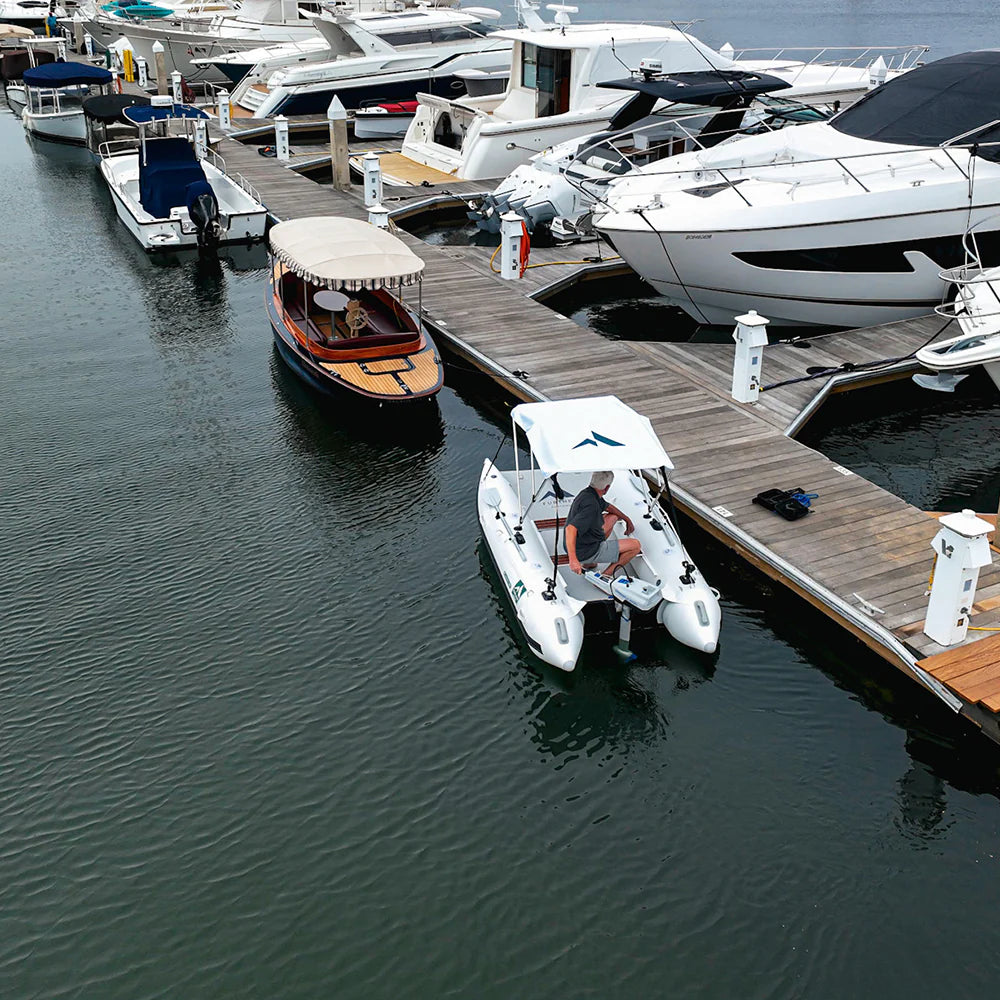 Laguna Catamaran 330
