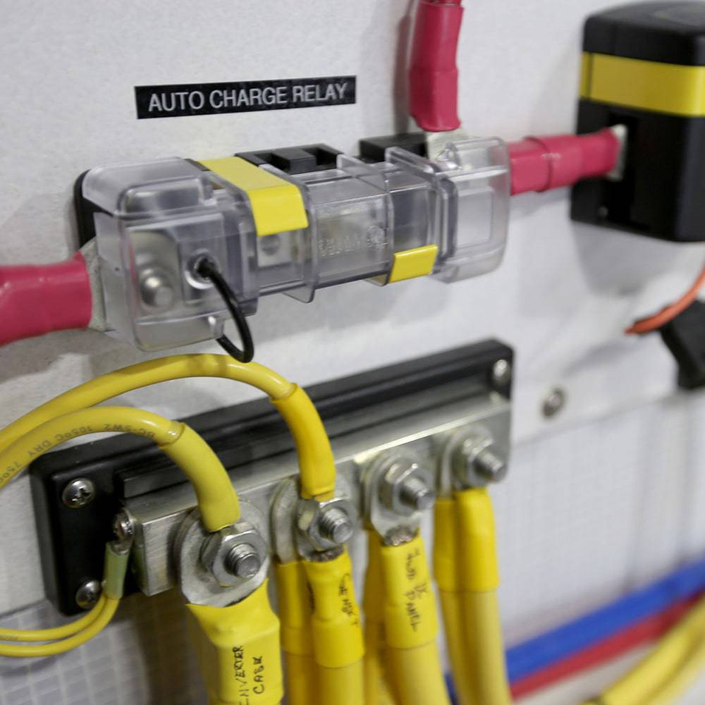 Blue Sea 7720 MIDI/AMI Safety Fuse Block [7720] - Twin Screws Marine Service