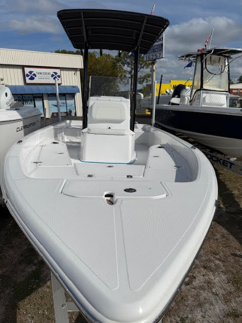 2026 Clearwater 2100 CC