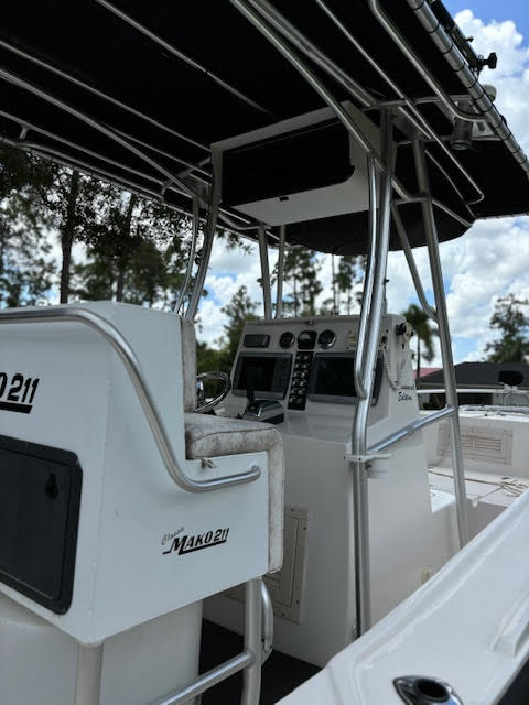 1991 Mako 221 with trailer